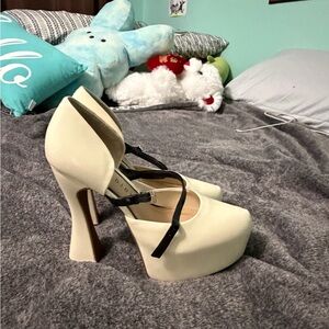 Gianni Bini Cream Heels with Black Accents